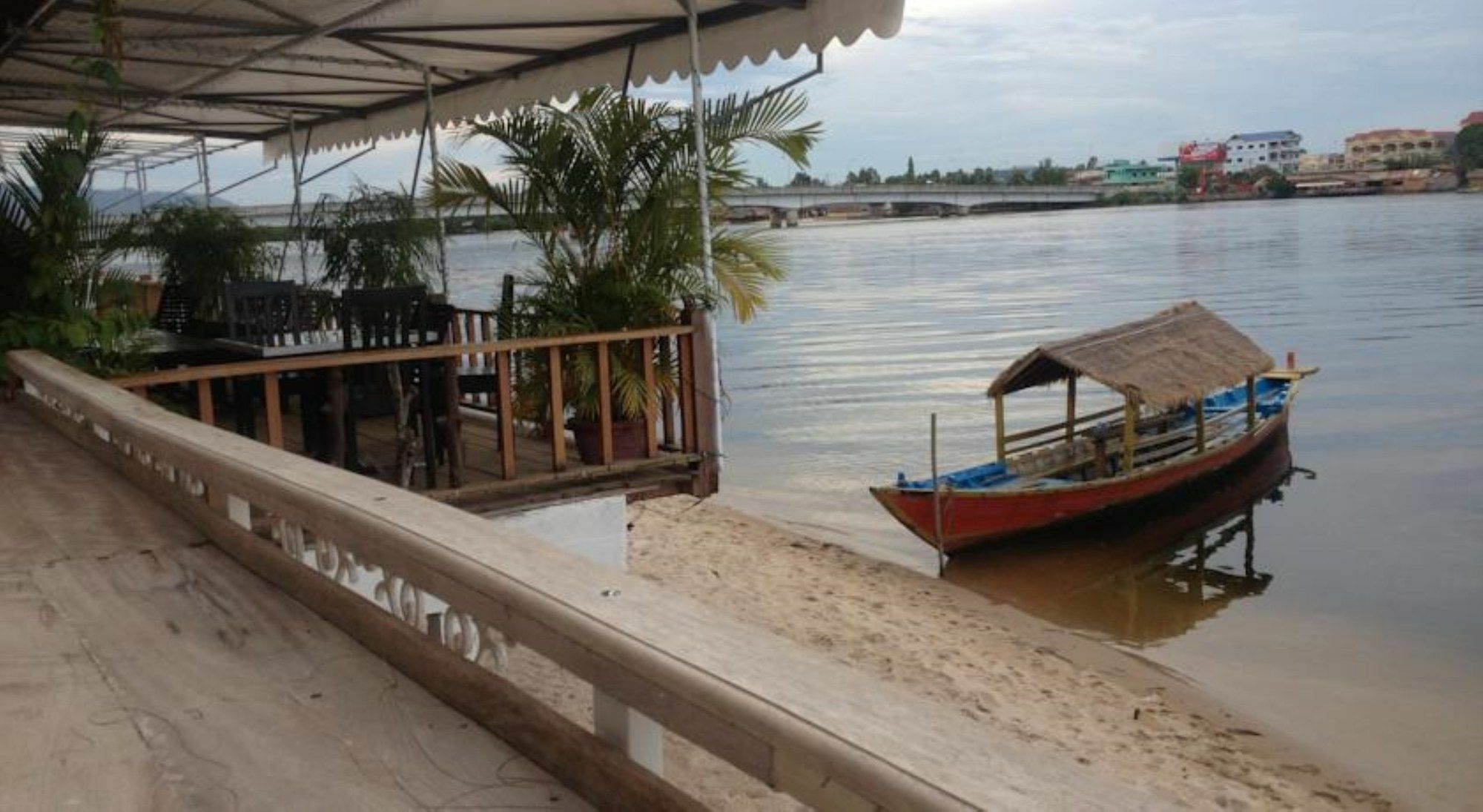 The River Lodge Kampot Exterior foto